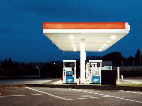Цены на нефть завершают неделю ростом