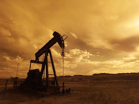 Новые нефтяные рекорды: Brent скакнула за $85
