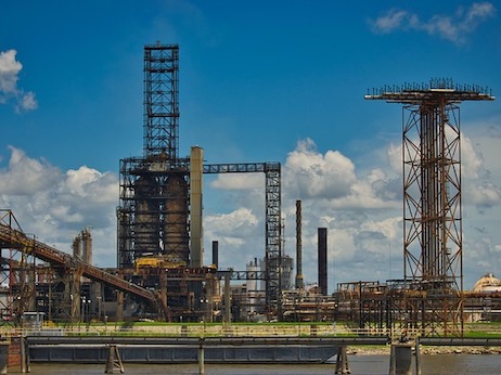Цена Brent завершает неделю снижением на 3%