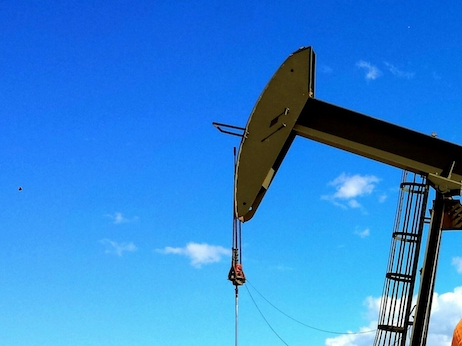 Цена на Brent колеблется у $71,6 за баррель