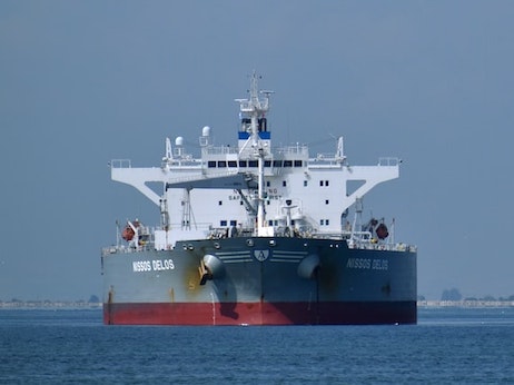 США выступают против снижения потолка цен на нефть из РФ