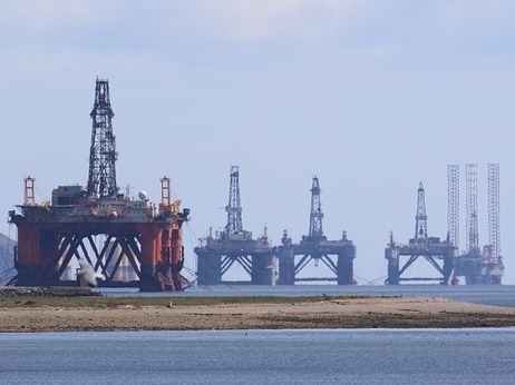 Страны ОПЕК+ обсудят наращивание добычи нефти в августе