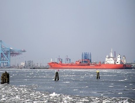 «Роснефть» заявляет, что санкции на «Восток Ойл» не распространятся