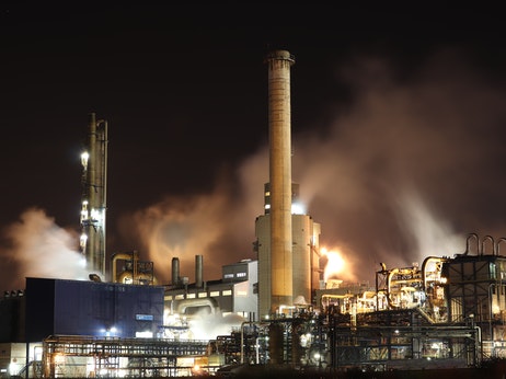 Brent подорожала во время встречи ОПЕК+