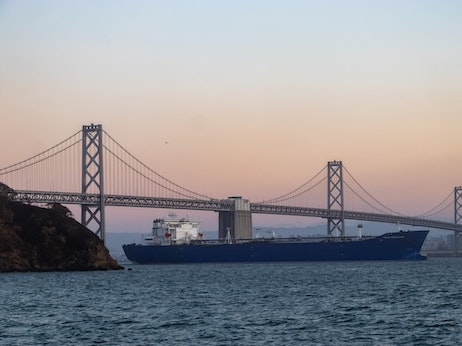 США вынуждены арендовать крупные танкеры для перевозки нефти