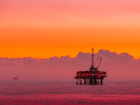 Brent поднялась до $84,4 за баррель
