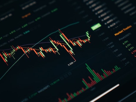 Brent и WTI продолжают дешеветь
